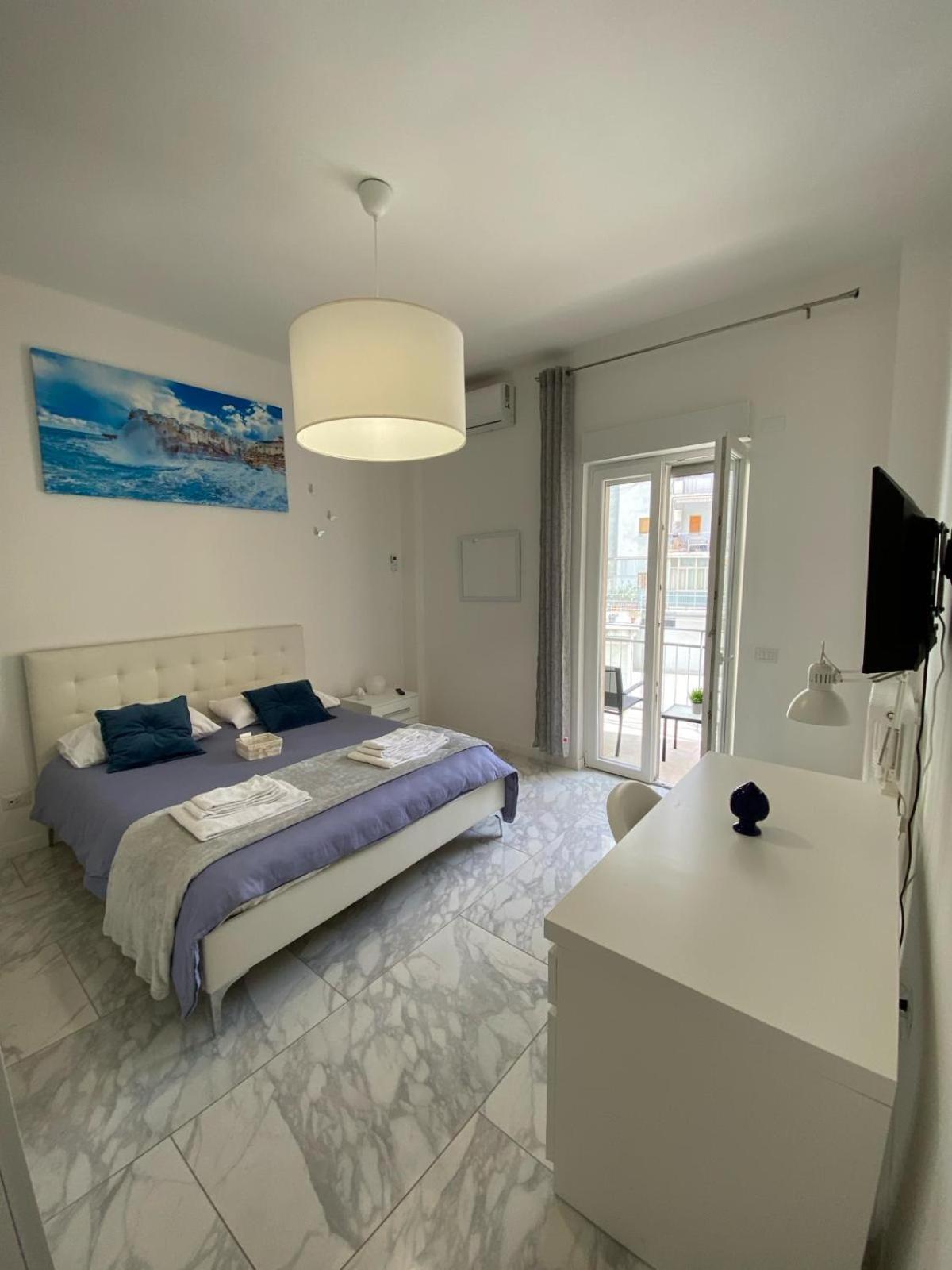 Ennio Rooms Bari Exteriör bild