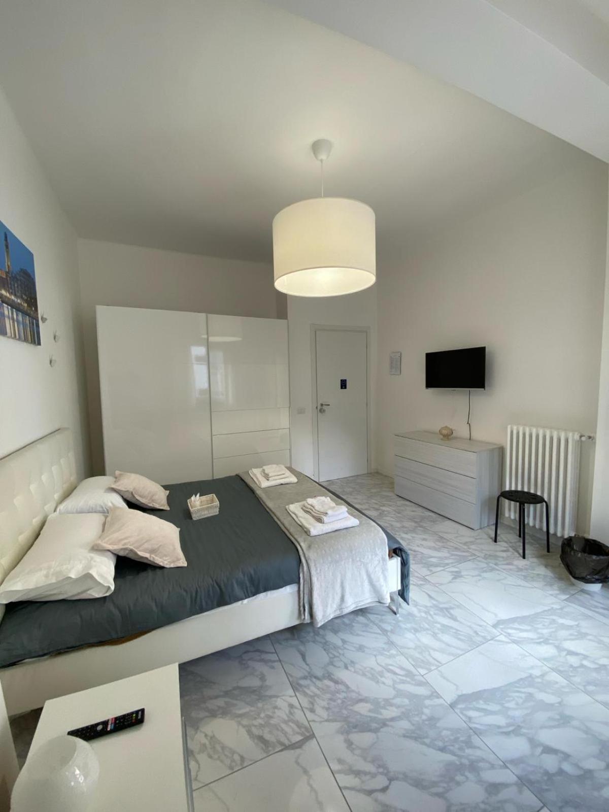 Ennio Rooms Bari Exteriör bild