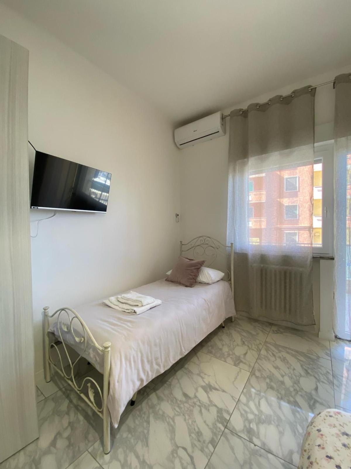 Ennio Rooms Bari Exteriör bild