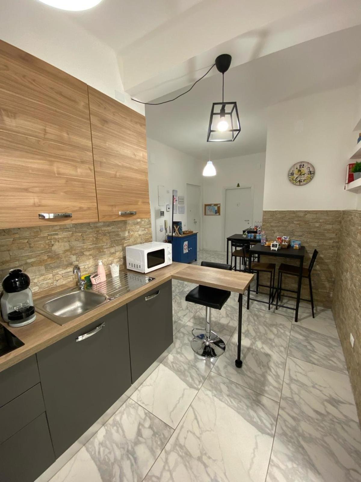 Ennio Rooms Bari Exteriör bild