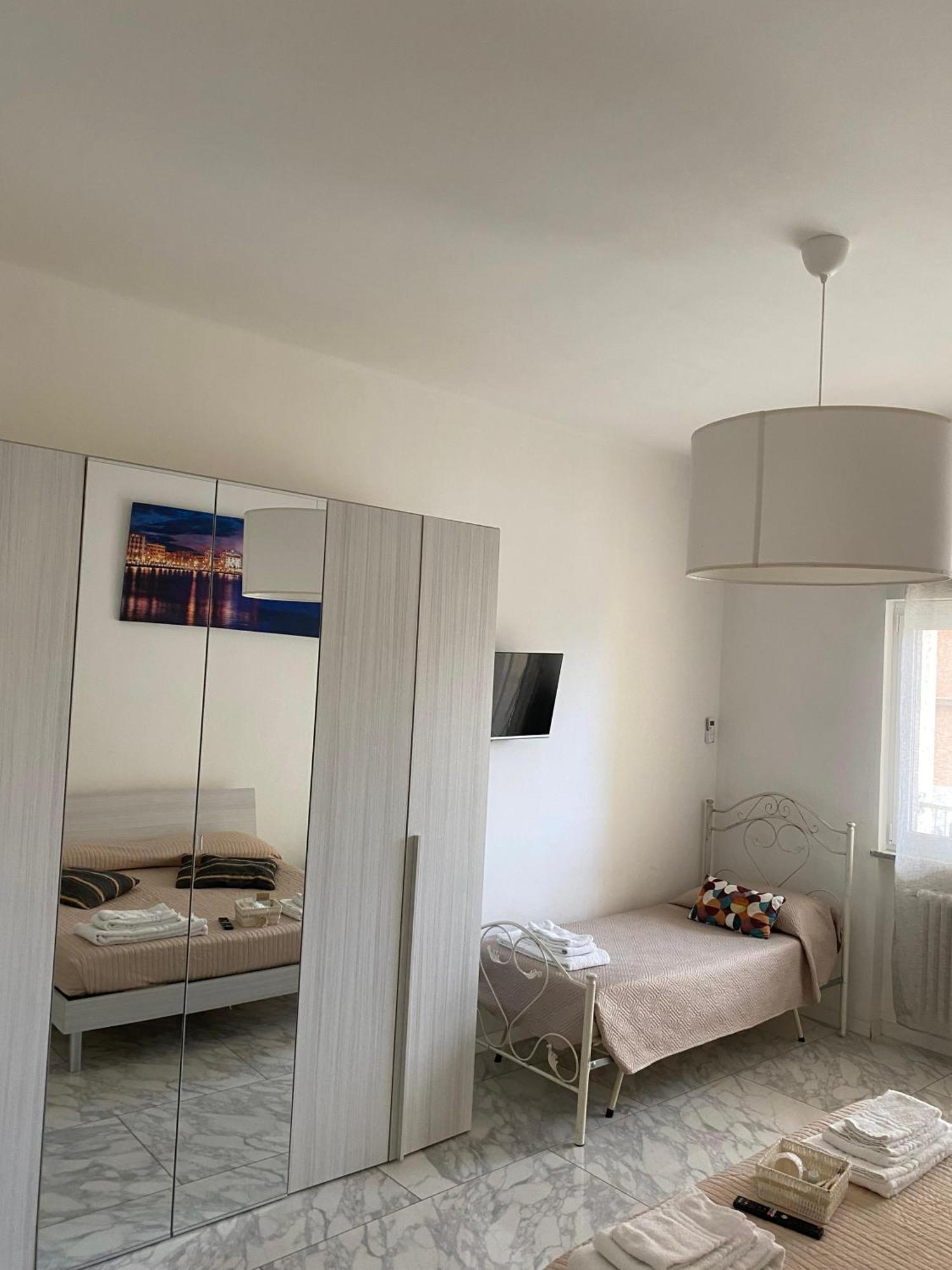 Ennio Rooms Bari Exteriör bild